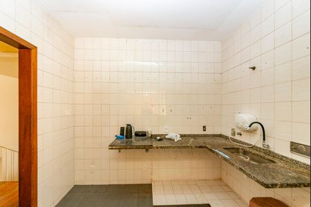 Casa à venda com 300m², 4 quartos e 2 vagasCozinha