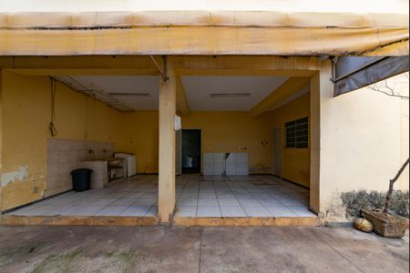 Casa à venda com 300m², 4 quartos e 2 vagasÁrea de Serviço