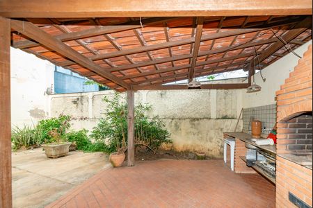 Casa à venda com 300m², 4 quartos e 2 vagasVaranda