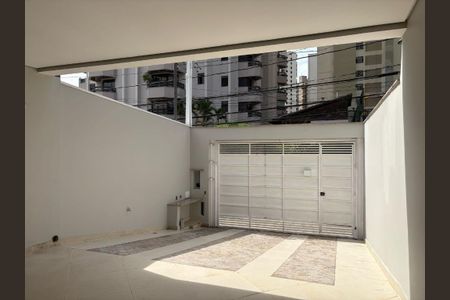 Casa à venda com 220m², 3 quartos e 4 vagasFoto 03