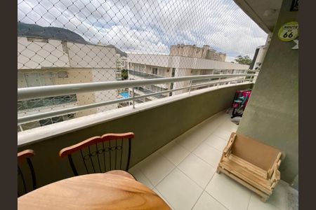Apartamento à venda com 70m², 2 quartos e 1 vaga Apartamento à venda com 70m², 2 quartos e 1 vagaSacada