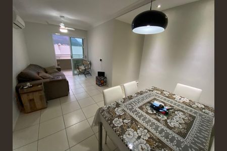 Apartamento à venda com 70m², 2 quartos e 1 vaga Apartamento à venda com 70m², 2 quartos e 1 vagaSala
