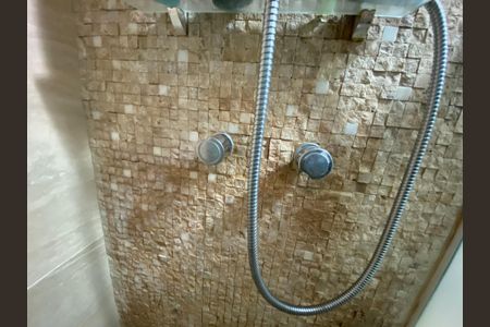 Apartamento à venda com 70m², 2 quartos e 1 vaga Apartamento à venda com 70m², 2 quartos e 1 vagaBanheiro