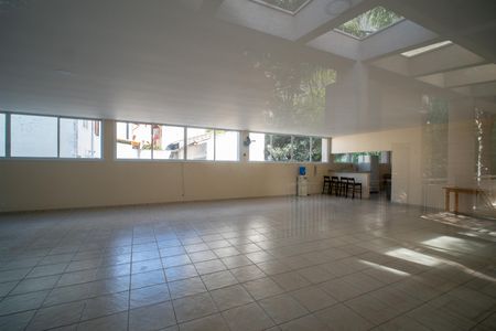 Apartamento à venda com 76m², 3 quartos e 2 vagasÁrea comum - Salão de festas