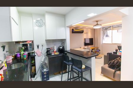 Apartamento à venda com 60m², 2 quartos e 2 vagas Apartamento à venda com 60m², 2 quartos e 2 vagasCozinha
