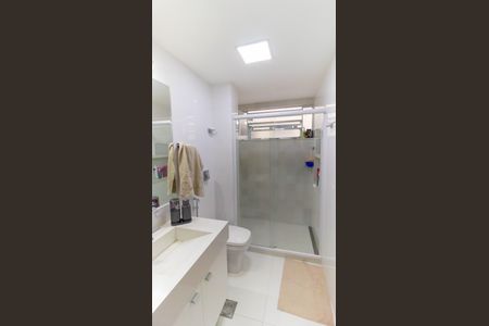 Apartamento à venda com 60m², 2 quartos e 2 vagas Apartamento à venda com 60m², 2 quartos e 2 vagasBanheiro