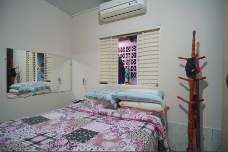 Casa à venda com 90m², 3 quartos e 2 vagasQuarto 1