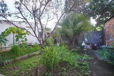 Casa à venda com 90m², 3 quartos e 2 vagasQuintal