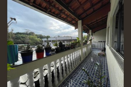 Casa à venda com 330m², 3 quartos e 7 vagasVaranda