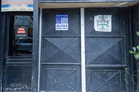 Studio para alugar com 32m², 1 quarto e sem vagaFachada placa