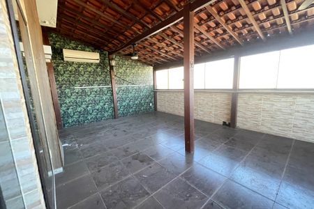 Casa para alugar com 100m², 2 quartos e 1 vagaTerraço