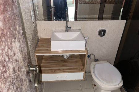 Casa para alugar com 100m², 2 quartos e 1 vagaBanheiro da Suíte