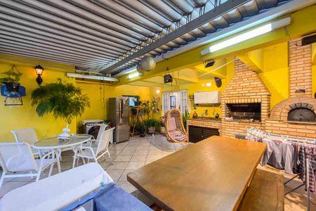 Apartamento à venda com 330m², 3 quartos e 3 vagas Apartamento à venda com 330m², 3 quartos e 3 vagasÁrea Gourmet