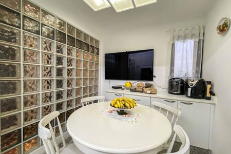 Apartamento à venda com 330m², 3 quartos e 3 vagas Apartamento à venda com 330m², 3 quartos e 3 vagasCozinha