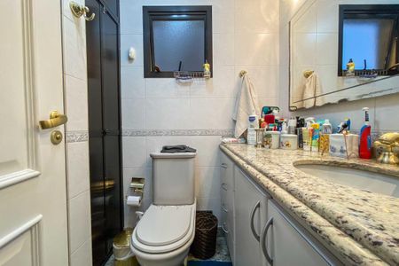 Apartamento à venda com 330m², 3 quartos e 3 vagas Apartamento à venda com 330m², 3 quartos e 3 vagasBanheiro Social
