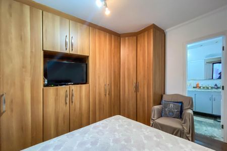 Apartamento à venda com 330m², 3 quartos e 3 vagas Apartamento à venda com 330m², 3 quartos e 3 vagasSuíte 1