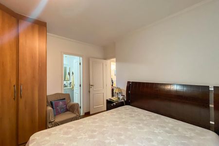 Apartamento à venda com 330m², 3 quartos e 3 vagas Apartamento à venda com 330m², 3 quartos e 3 vagasSuíte 1