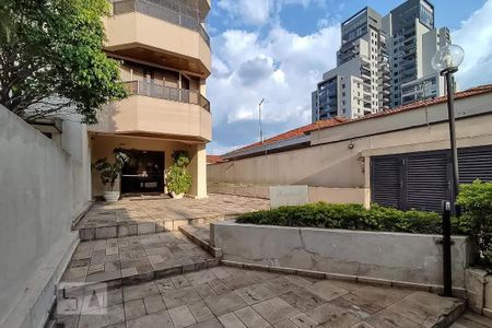 Apartamento à venda com 330m², 3 quartos e 3 vagas Apartamento à venda com 330m², 3 quartos e 3 vagasÁrea Comum