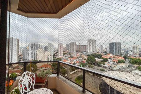 Apartamento à venda com 330m², 3 quartos e 3 vagas Apartamento à venda com 330m², 3 quartos e 3 vagasVaranda 2
