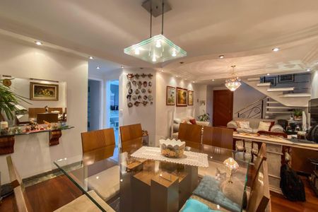 Apartamento à venda com 330m², 3 quartos e 3 vagas Apartamento à venda com 330m², 3 quartos e 3 vagasSala