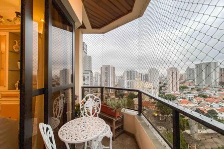 Apartamento à venda com 330m², 3 quartos e 3 vagas Apartamento à venda com 330m², 3 quartos e 3 vagasVaranda 2