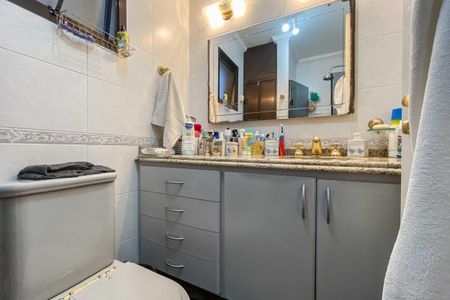 Apartamento à venda com 330m², 3 quartos e 3 vagas Apartamento à venda com 330m², 3 quartos e 3 vagasBanheiro Social