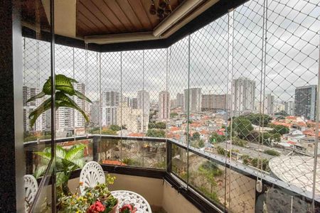 Apartamento à venda com 330m², 3 quartos e 3 vagas Apartamento à venda com 330m², 3 quartos e 3 vagasVaranda