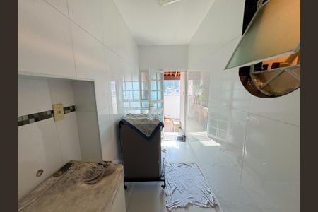 Apartamento à venda com 97m², 2 quartos e 1 vagaÁrea de Serviço