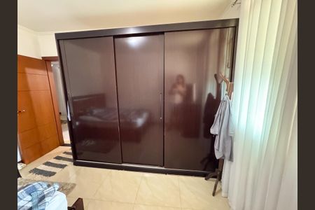 Apartamento à venda com 97m², 2 quartos e 1 vagaQuarto 2