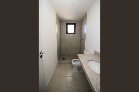 Apartamento à venda com 82m², 2 quartos e 2 vagasBanheiro da Suíte