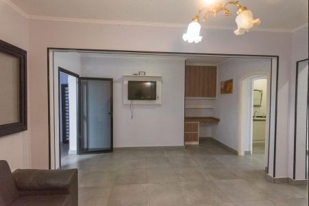 Casa à venda com 320m², 3 quartos e 2 vagas Casa à venda com 320m², 3 quartos e 2 vagasEdícula