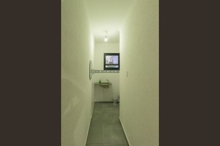 Casa à venda com 320m², 3 quartos e 2 vagas Casa à venda com 320m², 3 quartos e 2 vagasBanheiro de Serviço