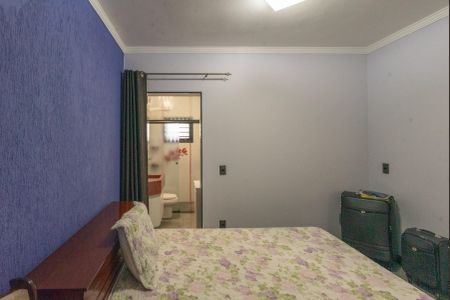 Casa à venda com 320m², 3 quartos e 2 vagas Casa à venda com 320m², 3 quartos e 2 vagasSuíte 1