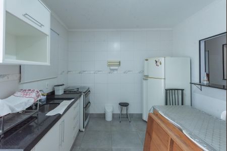 Casa à venda com 320m², 3 quartos e 2 vagas Casa à venda com 320m², 3 quartos e 2 vagasEdícula