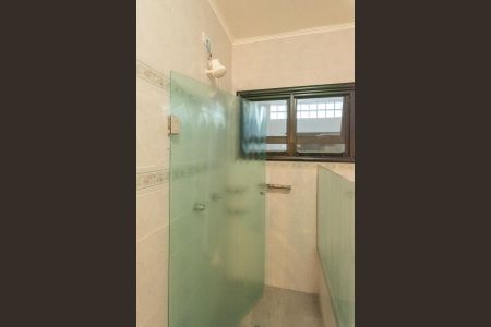 Casa à venda com 320m², 3 quartos e 2 vagas Casa à venda com 320m², 3 quartos e 2 vagasBanheiro