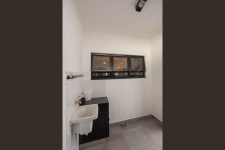 Casa à venda com 320m², 3 quartos e 2 vagas Casa à venda com 320m², 3 quartos e 2 vagasÁrea de Serviço