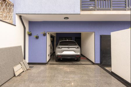 Casa à venda com 320m², 3 quartos e 2 vagas Casa à venda com 320m², 3 quartos e 2 vagasGaragem