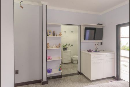 Casa à venda com 320m², 3 quartos e 2 vagas Casa à venda com 320m², 3 quartos e 2 vagasSuíte 2