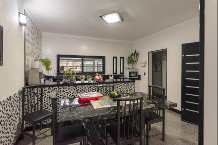 Casa à venda com 320m², 3 quartos e 2 vagas Casa à venda com 320m², 3 quartos e 2 vagasCozinha