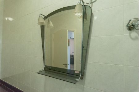 Casa à venda com 320m², 3 quartos e 2 vagas Casa à venda com 320m², 3 quartos e 2 vagasBanheiro