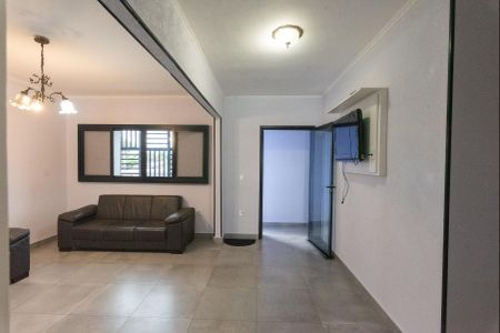 Casa à venda com 320m², 3 quartos e 2 vagas Casa à venda com 320m², 3 quartos e 2 vagasEdícula
