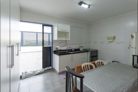 Casa à venda com 320m², 3 quartos e 2 vagas Casa à venda com 320m², 3 quartos e 2 vagasEdícula