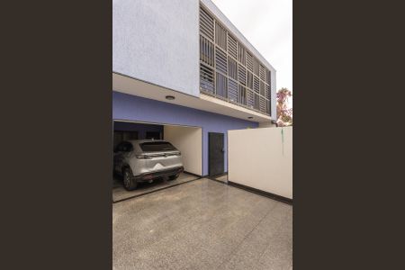 Casa à venda com 320m², 3 quartos e 2 vagas Casa à venda com 320m², 3 quartos e 2 vagasGaragem