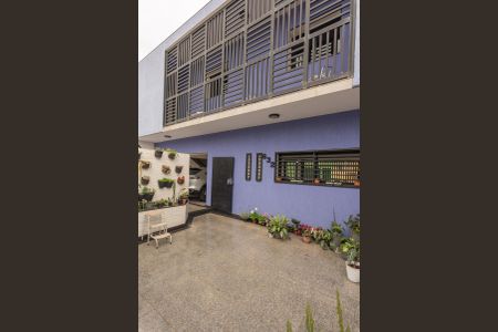 Casa à venda com 320m², 3 quartos e 2 vagas Casa à venda com 320m², 3 quartos e 2 vagasJardim