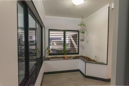 Casa à venda com 320m², 3 quartos e 2 vagas Casa à venda com 320m², 3 quartos e 2 vagasJardim de Inverno