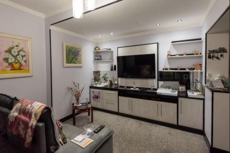 Casa à venda com 320m², 3 quartos e 2 vagas Casa à venda com 320m², 3 quartos e 2 vagasSala