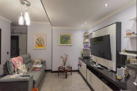 Casa à venda com 320m², 3 quartos e 2 vagas Casa à venda com 320m², 3 quartos e 2 vagasSala