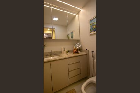 Apartamento para alugar com 80m², 2 quartos e 1 vagaBanheiro da Suíte