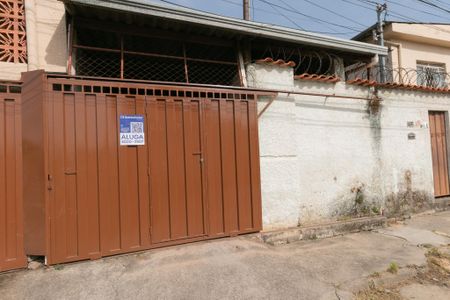 Casa para alugar com 100m², 2 quartos e 1 vaga Casa para alugar com 100m², 2 quartos e 1 vagaFachada