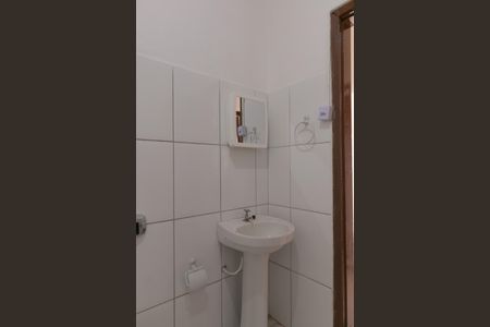 Casa para alugar com 100m², 2 quartos e 1 vaga Casa para alugar com 100m², 2 quartos e 1 vagaBanheiro